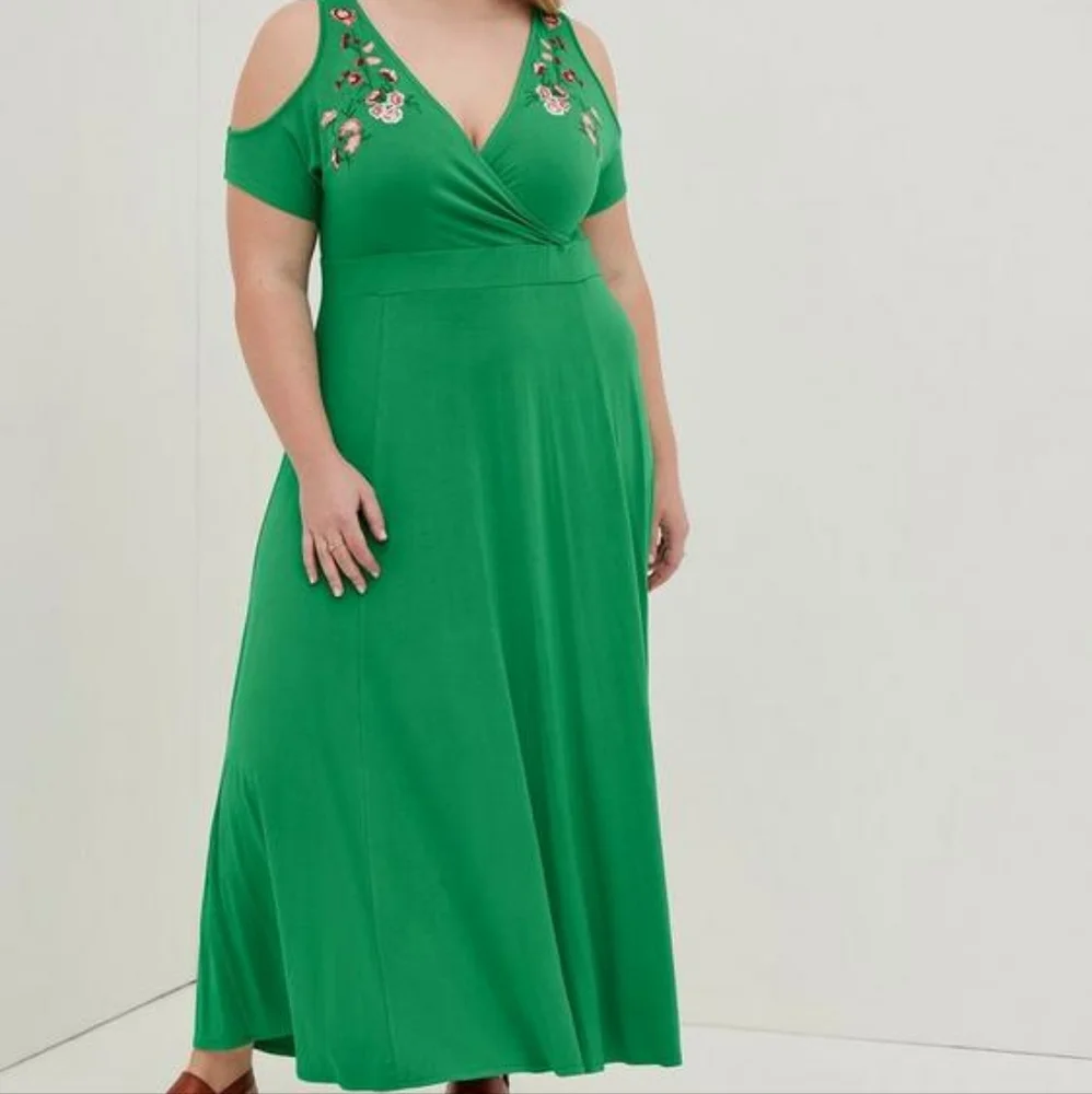 Torrid Sz 5 Super Soft Embroidered Cold Shoulder Surplice Maxi Dress - Picture 1 of 5